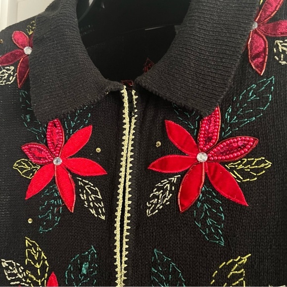 Vintage Christmas Sweater Vest Black Poinsettia Embroidered Zip Front Holiday - Picture 3 of 9